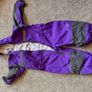 Purple size 5 Oaki rain suit GUC